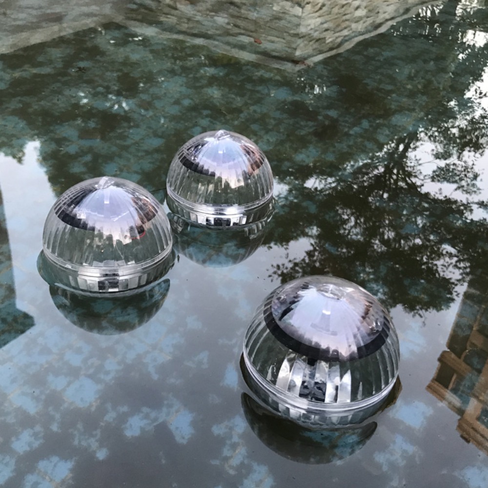 Energy-saving Solar Floating P - Outdoor Lighting Around Pool recensione e prezzo