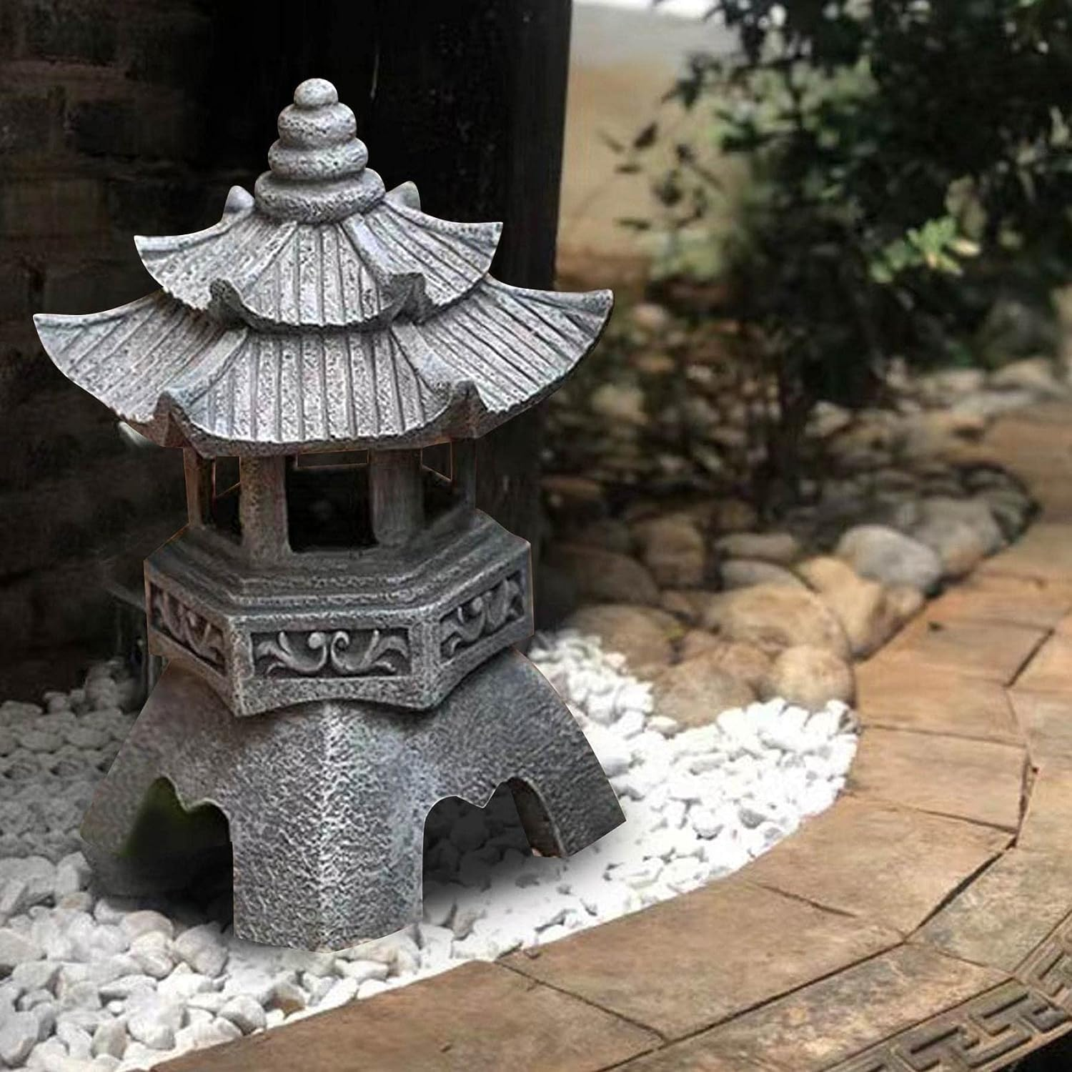 Garden Solar LED Pagoda Lanter - Outdoor Lighting Japan recensione e prezzo