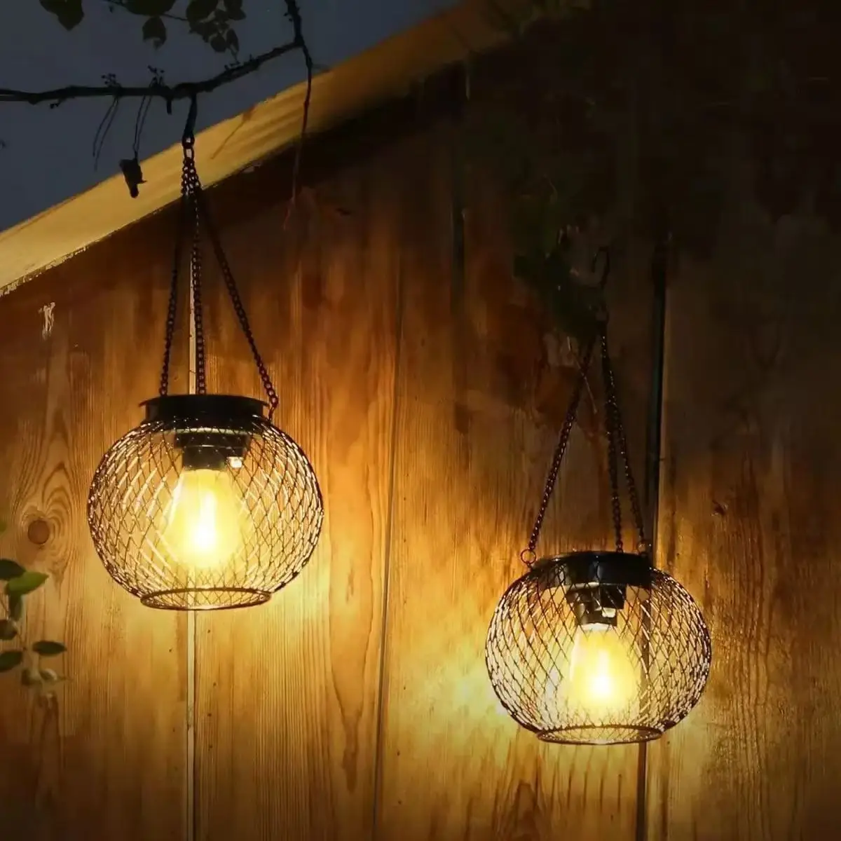 Solar Powered Wrought Iron Pat - Outdoor Lighting Grid Screen recensione e prezzo